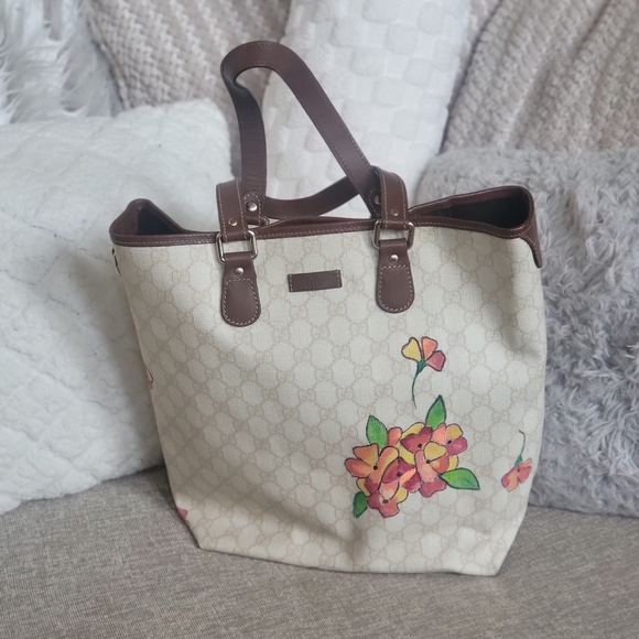 GUCCI GG Supreme Tote Bag PVC Leather .. Authentic